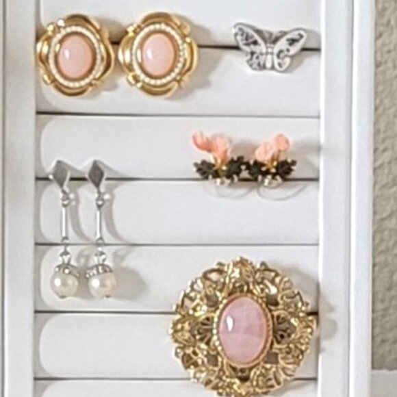 Pastel Jewelry Lot - Picture 10 of 10